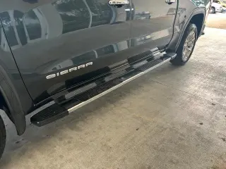 GMC Sierra 1500 2019 4x2 SLT 4dr Crew Cab 5.8 ft. SB