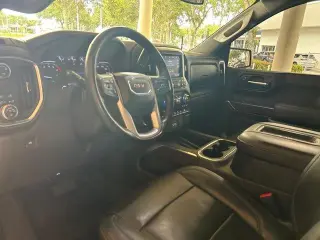 GMC Sierra 1500 2019 4x2 SLT 4dr Crew Cab 5.8 ft. SB