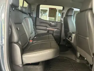 GMC Sierra 1500 2019 4x2 SLT 4dr Crew Cab 5.8 ft. SB
