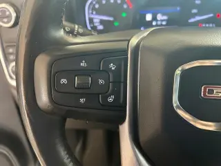 GMC Sierra 1500 2019 4x2 SLT 4dr Crew Cab 5.8 ft. SB