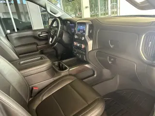 GMC Sierra 1500 2019 4x2 SLT 4dr Crew Cab 5.8 ft. SB