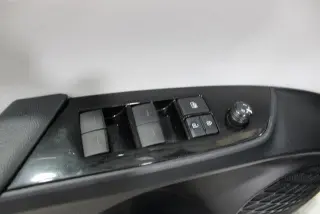 Toyota Prius 2019 AWD LE AWD-e 4dr Hatchback