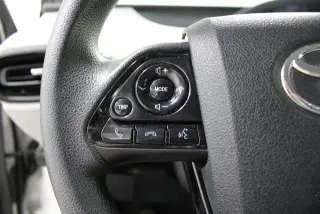 Toyota Prius 2019 AWD LE AWD-e 4dr Hatchback