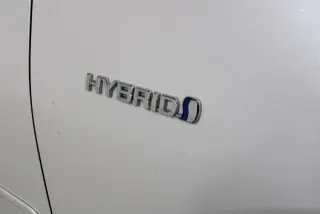 Toyota Prius 2019 AWD LE AWD-e 4dr Hatchback