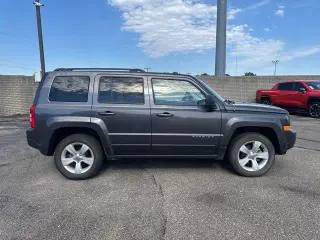 Jeep Patriot 2017 4x4 Latitude 4dr SUV