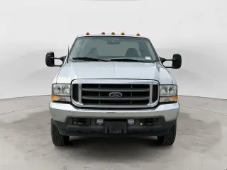 Ford F-350 Super Duty 2002 4dr Crew Cab XL 4WD LB DRW