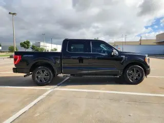 Ford F-150 2023 4x2 Lariat 4dr SuperCrew 6.5 ft. SB