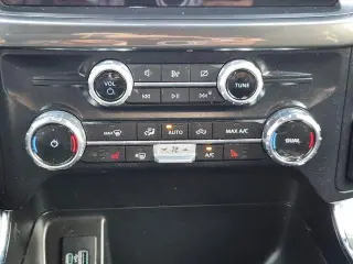 Ford F-150 2023 4x2 Lariat 4dr SuperCrew 6.5 ft. SB
