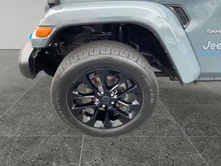 Jeep Wrangler 2024 4x4 Sahara 4xe 4dr SUV
