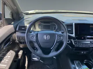 Honda Ridgeline 2020 AWD Black Edition 4dr Crew Cab 5.3 ft. SB