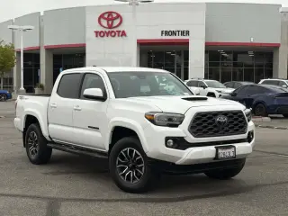Toyota Tacoma 2022 4x2 TRD Sport 4dr Double Cab 5.0 ft SB