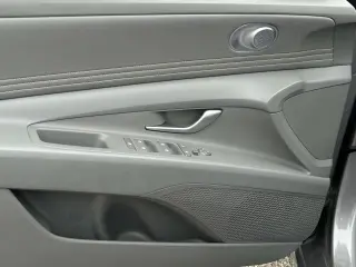 Hyundai ELANTRA 2025 SEL Sport 4dr Sedan
