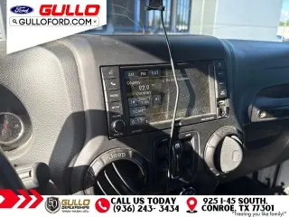 Jeep Wrangler Unlimited 2017 4x4 Sahara 4dr SUV