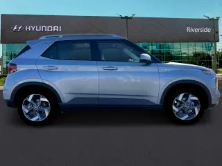 Hyundai VENUE 2025 SEL 4dr Crossover
