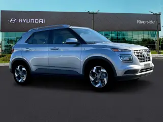 Hyundai VENUE 2025 SEL 4dr Crossover