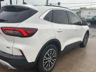 Ford Escape Plug-In Hybrid 2023 Base 4dr SUV