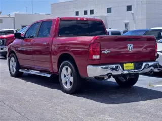 Ram 1500 2012 4x2 Lone Star 4dr Crew Cab 5.5 ft. SB Pickup