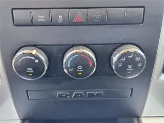Ram 1500 2012 4x2 Lone Star 4dr Crew Cab 5.5 ft. SB Pickup