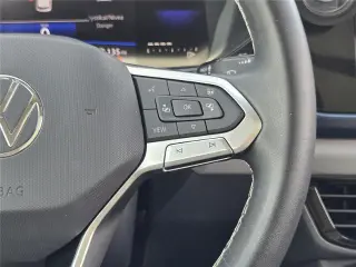 Volkswagen Taos 2023 SE 4dr SUV