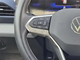 Volkswagen Taos 2023 SE 4dr SUV
