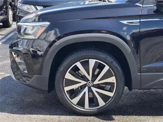 Volkswagen Taos 2023 SE 4dr SUV