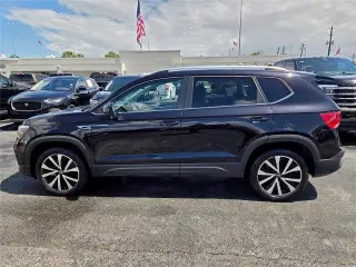 Volkswagen Taos 2023 SE 4dr SUV