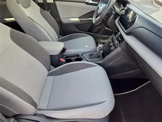 Volkswagen Taos 2023 SE 4dr SUV