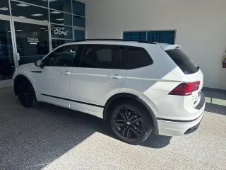 Volkswagen Tiguan 2022 AWD SE R-Line Black 4Motion 4dr SUV