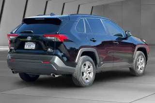 Toyota RAV4 Hybrid 2024 AWD XLE 4dr SUV