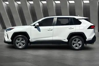 Toyota RAV4 Hybrid 2022 AWD LE 4dr SUV