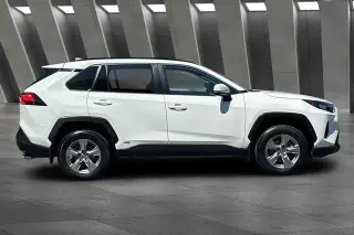 Toyota RAV4 Hybrid 2022 AWD LE 4dr SUV