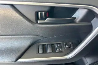 Toyota RAV4 Hybrid 2022 AWD LE 4dr SUV