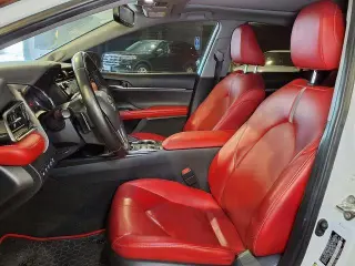 Toyota Camry 2019 XLE V6 4dr Sedan