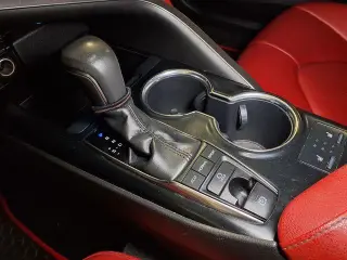 Toyota Camry 2019 XLE V6 4dr Sedan