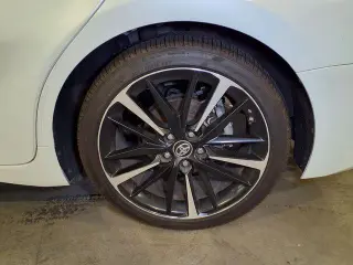 Toyota Camry 2019 XLE V6 4dr Sedan