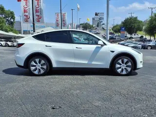 Tesla Model Y 2020 AWD Long Range 4dr Crossover