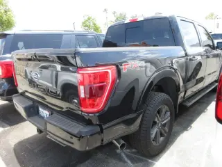 Ford F-150 2023 4x4 Platinum 4dr SuperCrew 6.5 ft. SB