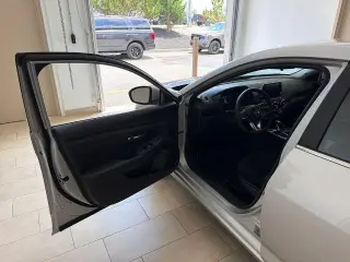 Nissan Sentra 2023 SV 4dr Sedan