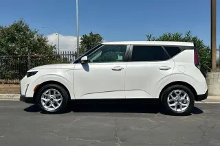 Kia Soul 2023 S 4dr Crossover