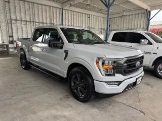 Ford F-150 2023 4x2 XL 4dr SuperCrew 5.5 ft. SB