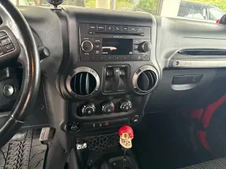 Jeep Wrangler 2011 4x4 Sport Mojave 2dr SUV