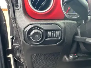 Jeep Wrangler Unlimited 2018 4x4 Rubicon 4dr SUV (midyear release)