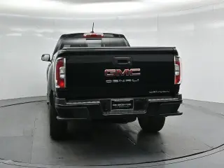 GMC Canyon 2022 4x4 Denali 4dr Crew Cab 5 ft. SB