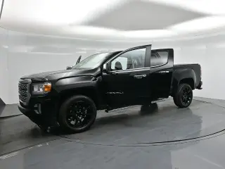 GMC Canyon 2022 4x4 Denali 4dr Crew Cab 5 ft. SB
