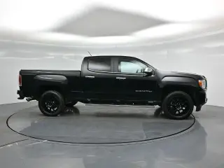 GMC Canyon 2022 4x4 Denali 4dr Crew Cab 5 ft. SB