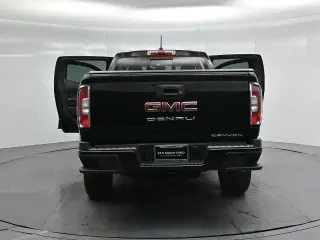 GMC Canyon 2022 4x4 Denali 4dr Crew Cab 5 ft. SB