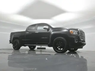 GMC Canyon 2022 4x4 Denali 4dr Crew Cab 5 ft. SB