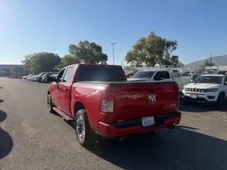 Ram 1500 2019 4x4 Big Horn 4dr Crew Cab 5.6 ft. SB Pickup