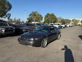 Ford Mustang 2003 GT Deluxe 2dr Convertible