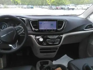 Chrysler Pacifica 2024 Touring L 4dr Mini-Van